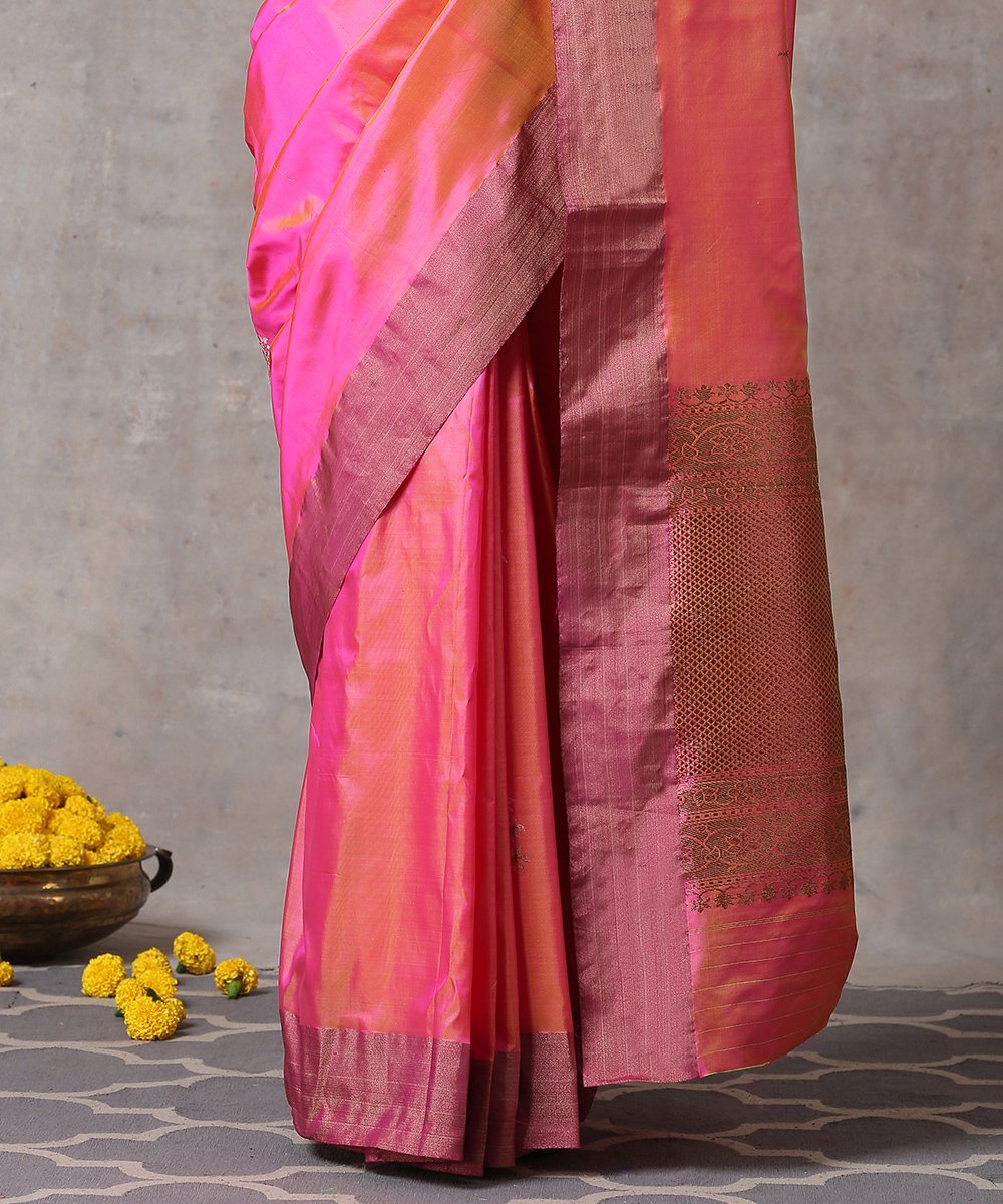 Handloom_Peach_Pure_Katan_Silk_Banarasi_Saree_with_Silver_Leaf_Booti_Saree_and_Antique_Zari_Border_WeaverStory_04