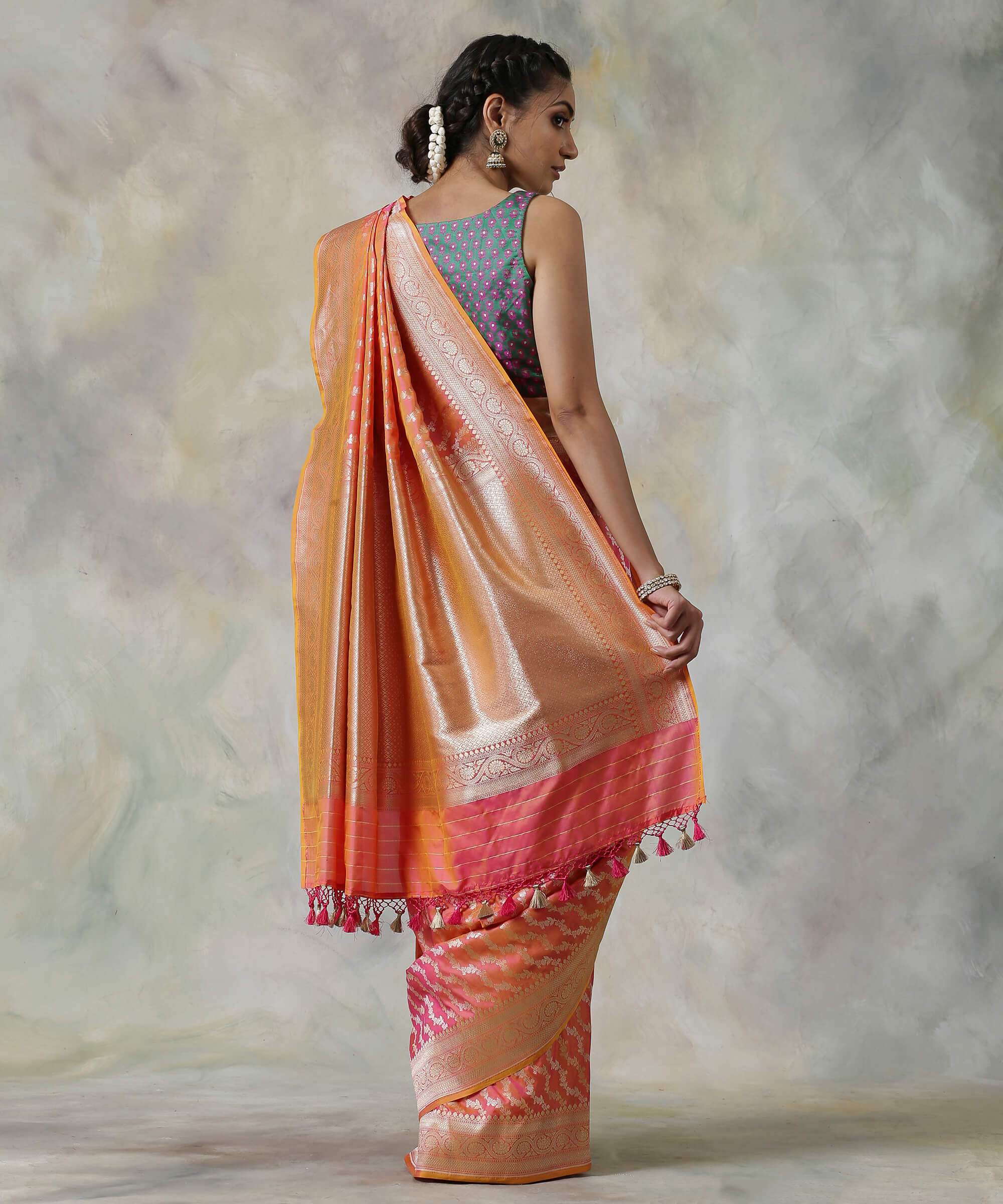 Handloom_Peach_Pure_Katan_Silk_Banarasi_Saree_with_Gold_and_Silver_Zari_WeaverStory_03
