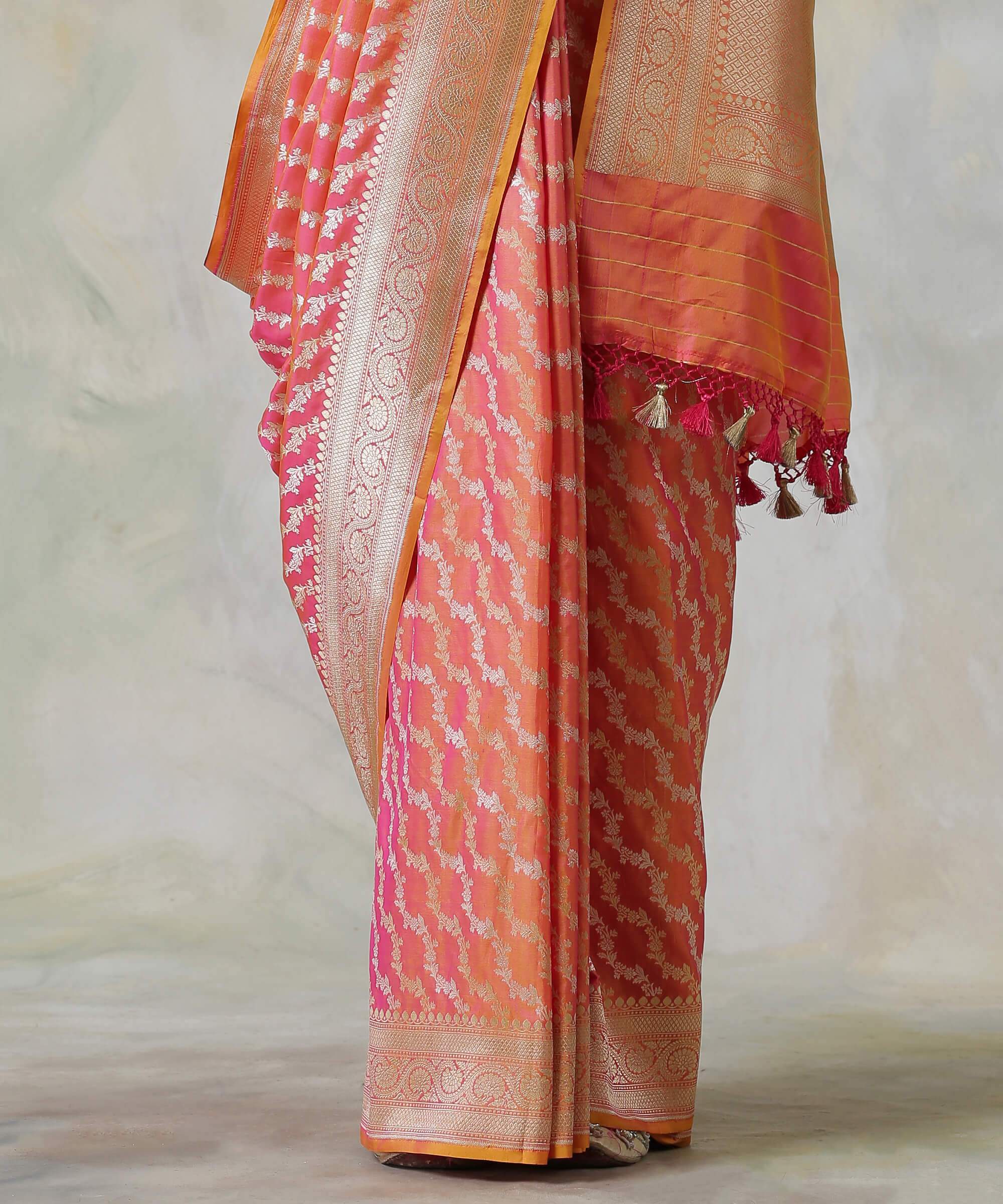 Handloom_Peach_Pure_Katan_Silk_Banarasi_Saree_with_Gold_and_Silver_Zari_WeaverStory_04