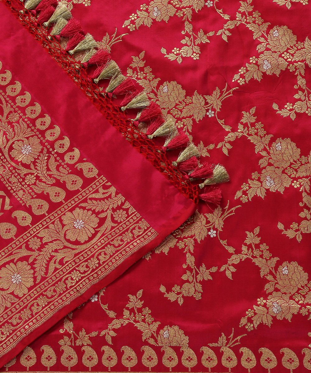Handloom_Pink_And_Red_Dual_Tone_Pure_Katan_Silk_Kadhwa_Jangla_Banarasi_Dupatta_WeaverStory_05