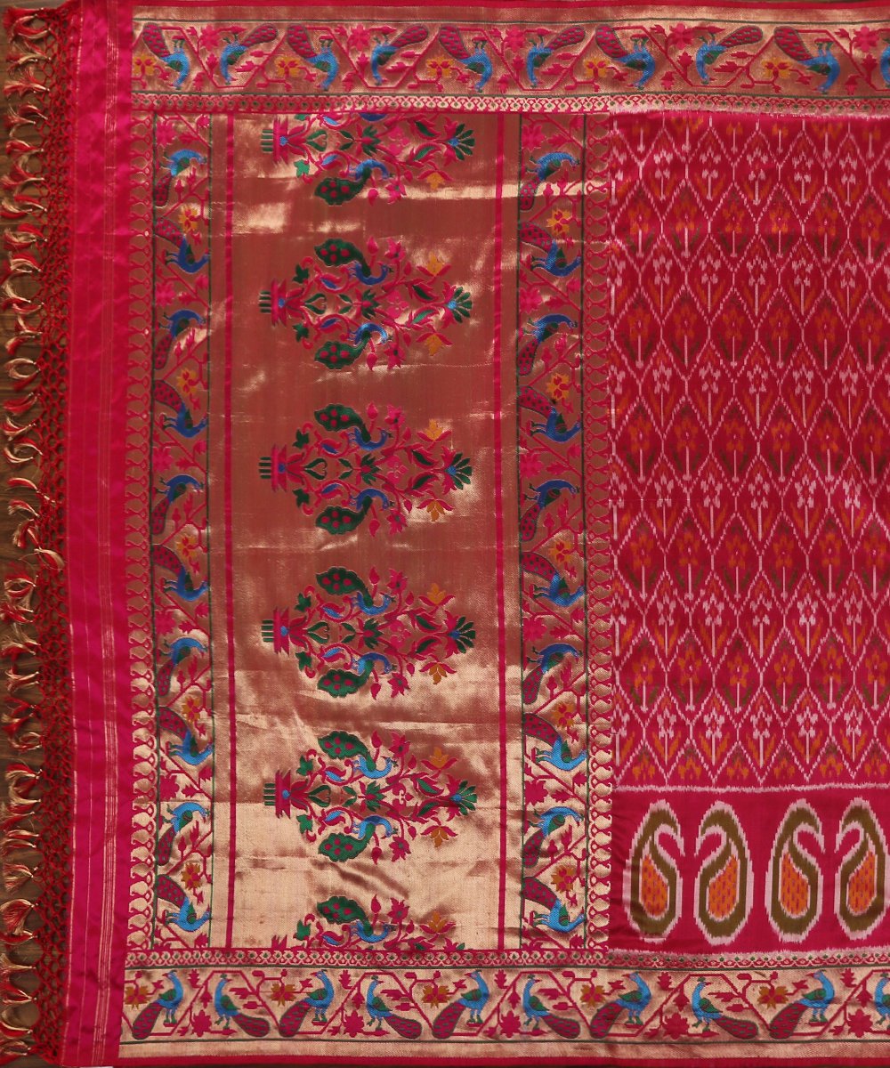 Handloom_Pink_Ashawali_Pure_Katan_Silk_Patola_Dupatta_With_Paithani_Border_WeaverStory_02