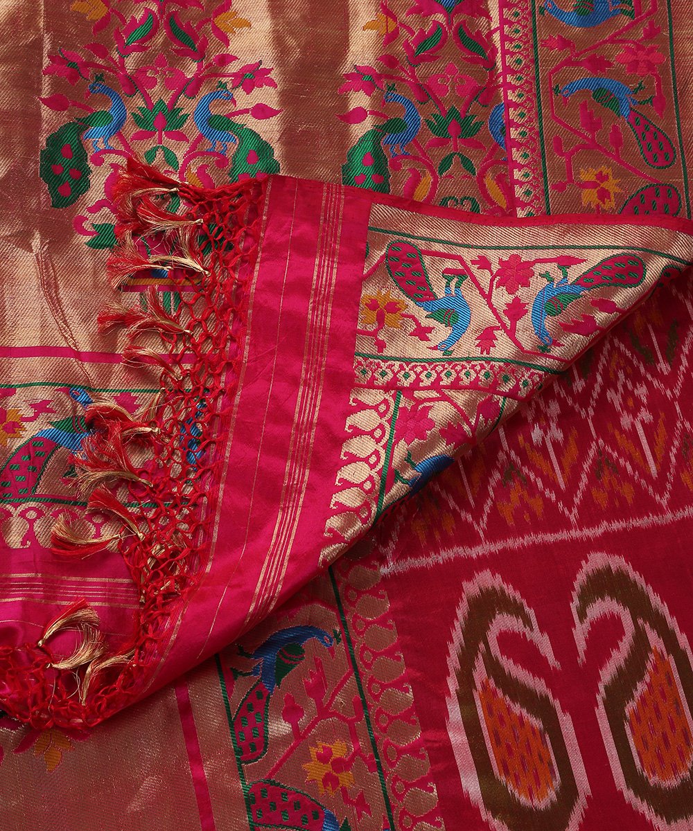 Handloom_Pink_Ashawali_Pure_Katan_Silk_Patola_Dupatta_With_Paithani_Border_WeaverStory_05