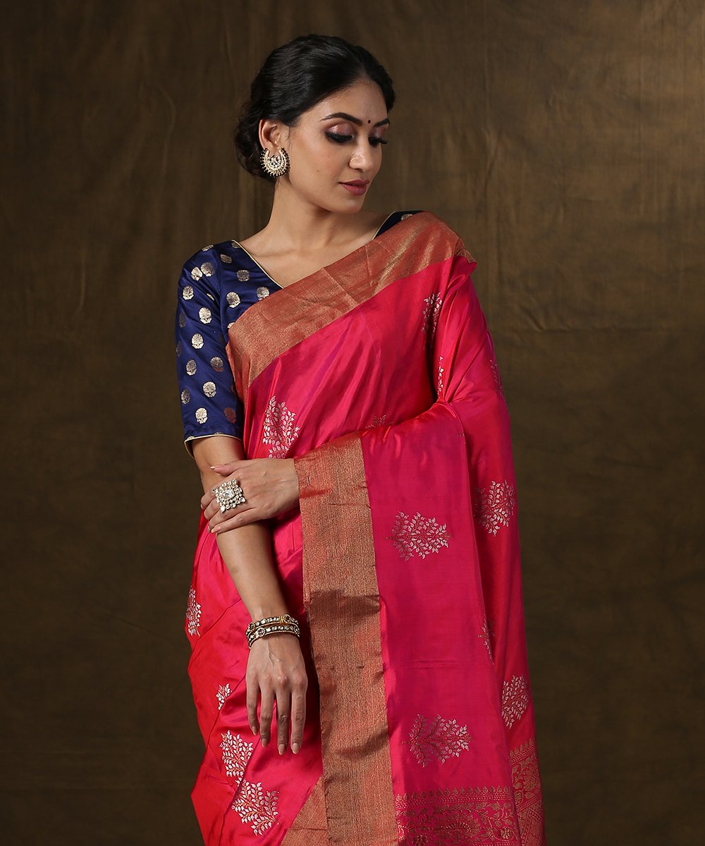 Handloom_Pink_Banarasi_Saree_With_Antique_Zari_Border_And_Silver_Leaf_Booti_WeaverStory_01