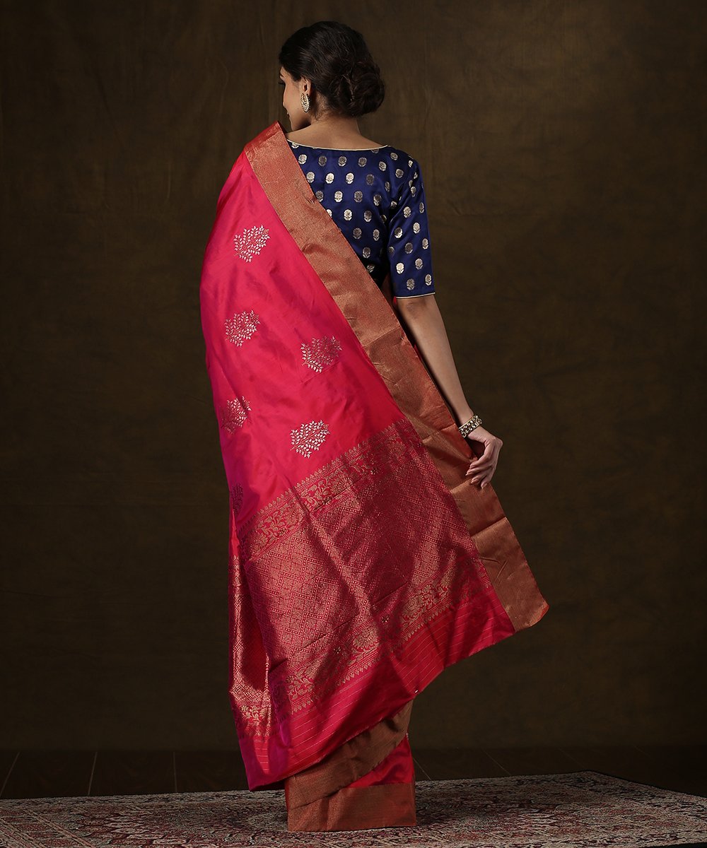 Handloom_Pink_Banarasi_Saree_With_Antique_Zari_Border_And_Silver_Leaf_Booti_WeaverStory_03