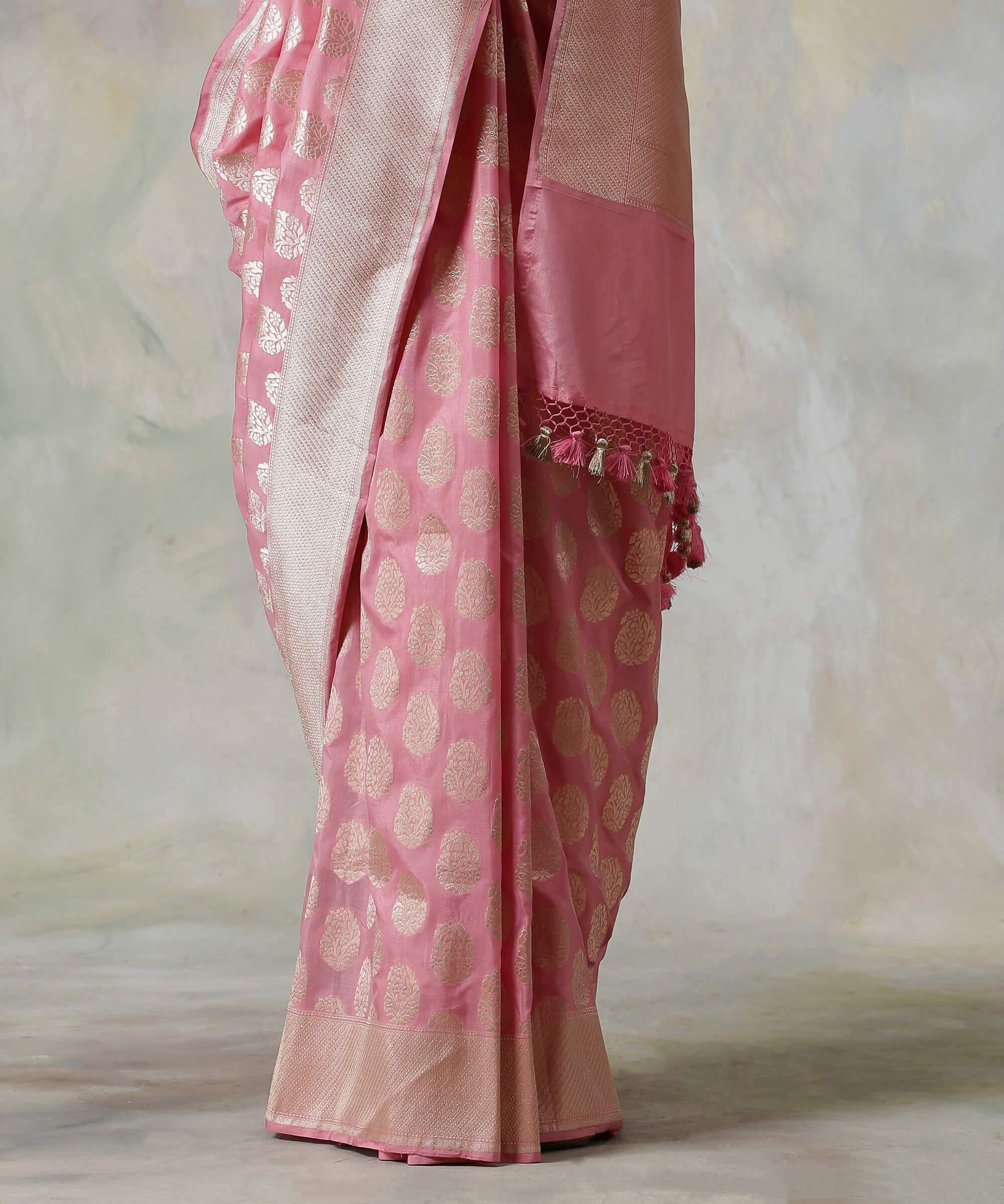 Handloom_Pink_Banarasi_Silk_Saree_with_All_Over_Zari_Booti_WeaverStory_04