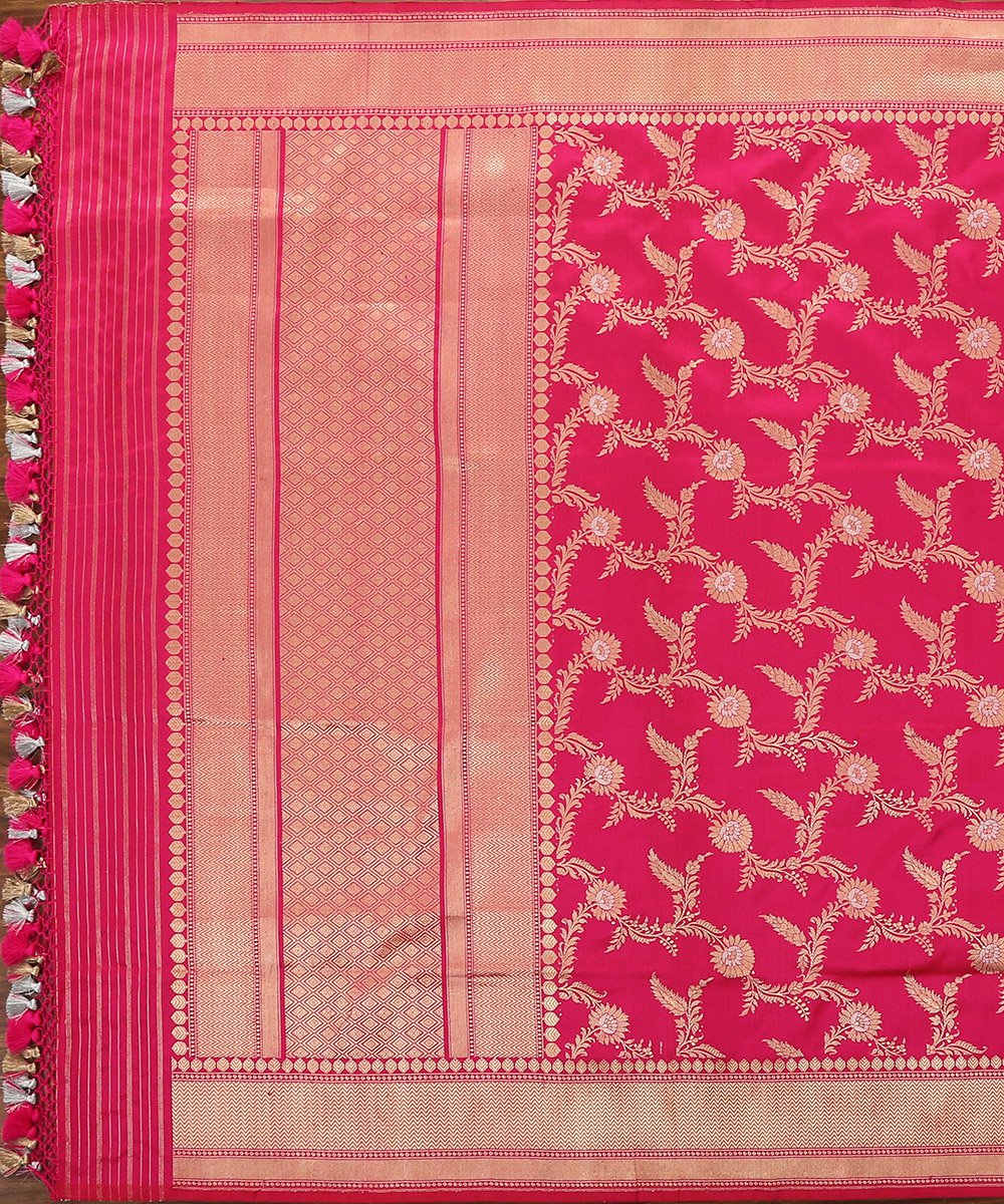Pink_Pure_Katan_Silk_Handloom_Kadhwa_Banarai_Dupatta_With_Gold_Zari_Jaal_WeaverStory_02