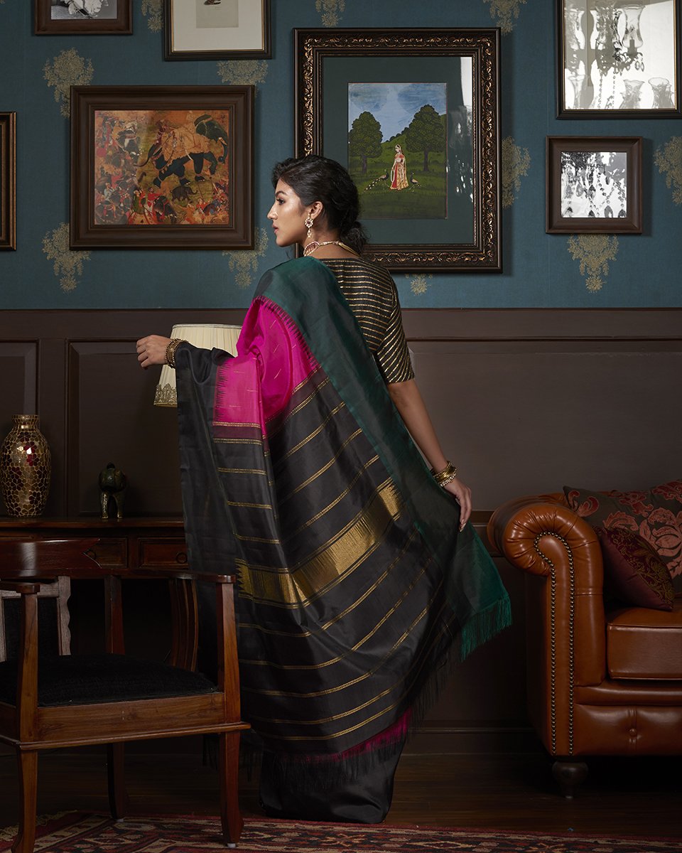 Handloom_Pink_Kanjivaram_Silk_Saree_With_Green_And_Black_Border_WeaverStory_03
