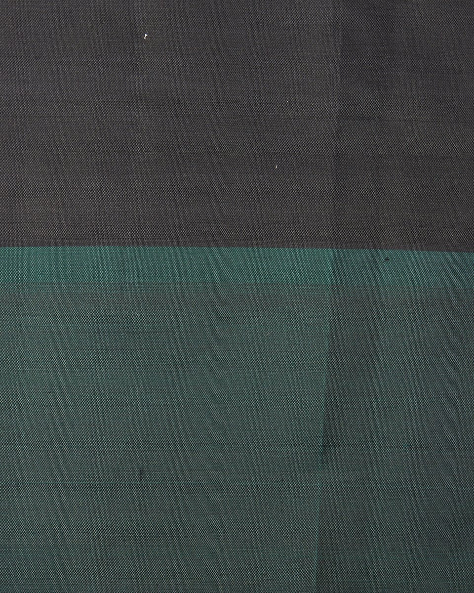 Handloom_Pink_Kanjivaram_Silk_Saree_With_Green_And_Black_Border_WeaverStory_05