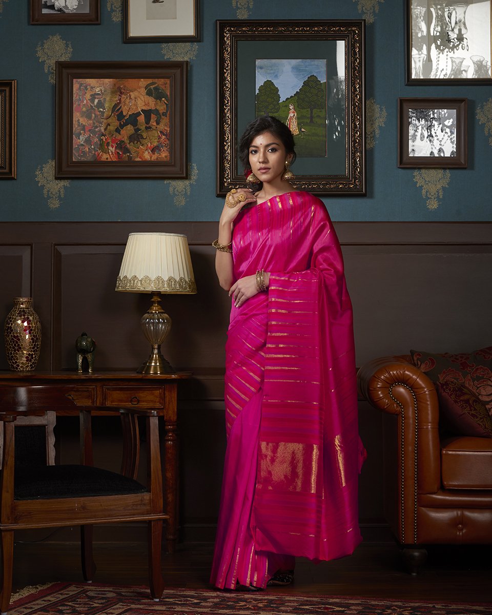 Handloom_Pink_Kanjivaram_Silk_Saree_With_Thread_Border_WeaverStory_02