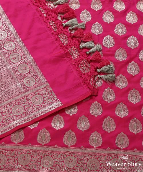 Handloom_Pink_Katan_Silk_Banarasi_Dupatta_with_Cutwork_and_Booti_Design_WeaverStory_04