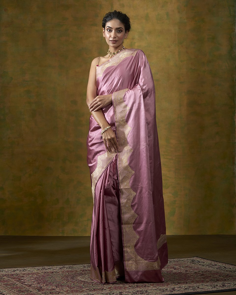 Handloom_Pink_Plain_Satin_Saree_With_Scalloped_Zari_Border_WeaverStory_02