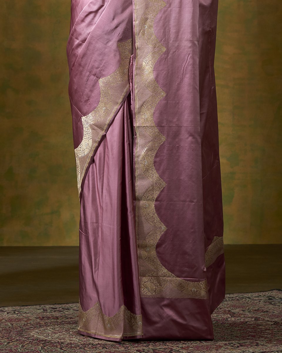 Handloom_Pink_Plain_Satin_Saree_With_Scalloped_Zari_Border_WeaverStory_04