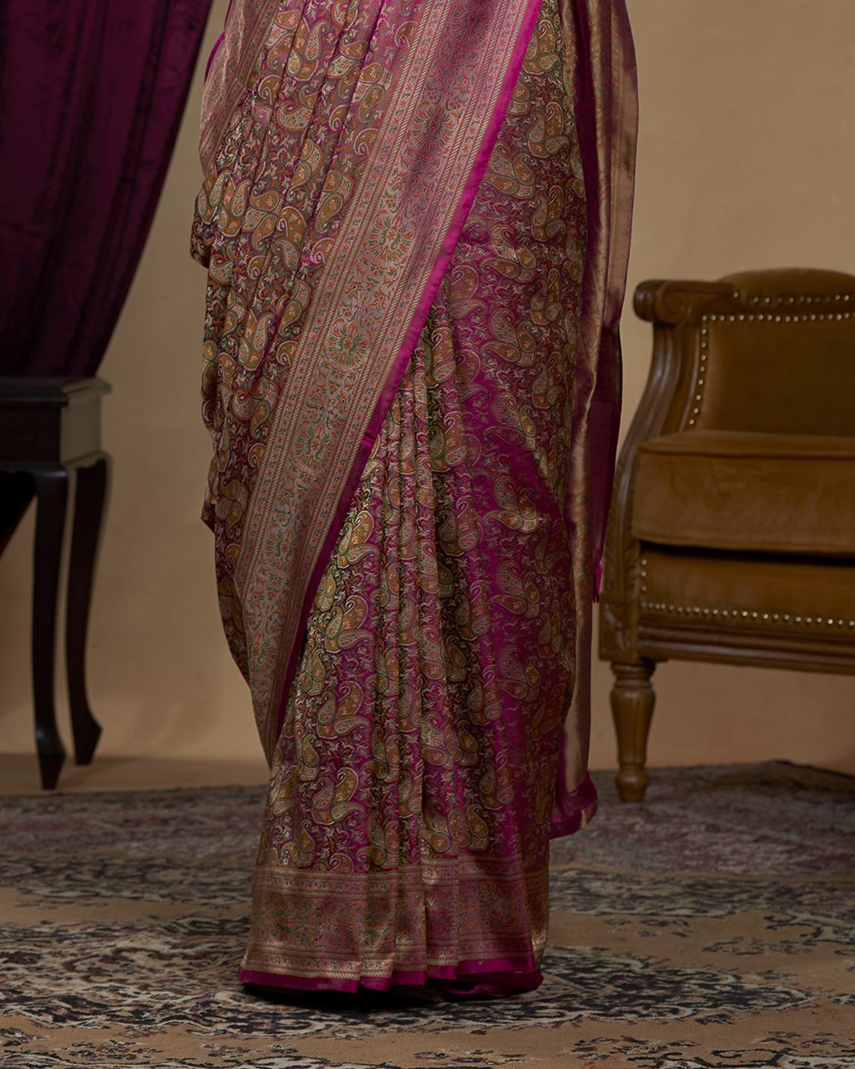 Handloom_Pink_Reshmi_Pure_Katan_Silk_Jamawar_Tanchoi_Banarasi_Saree_With_Meenakari_WeaverStory_04