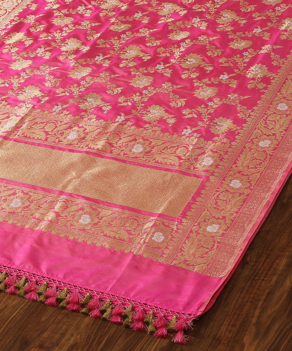 Handloom_Pink_Dual_Tone_Pure_Katan_Silk_Sona_Rupa_Kadhwa_Jangla_Banarasi_Dupatta_WeaverStory_04