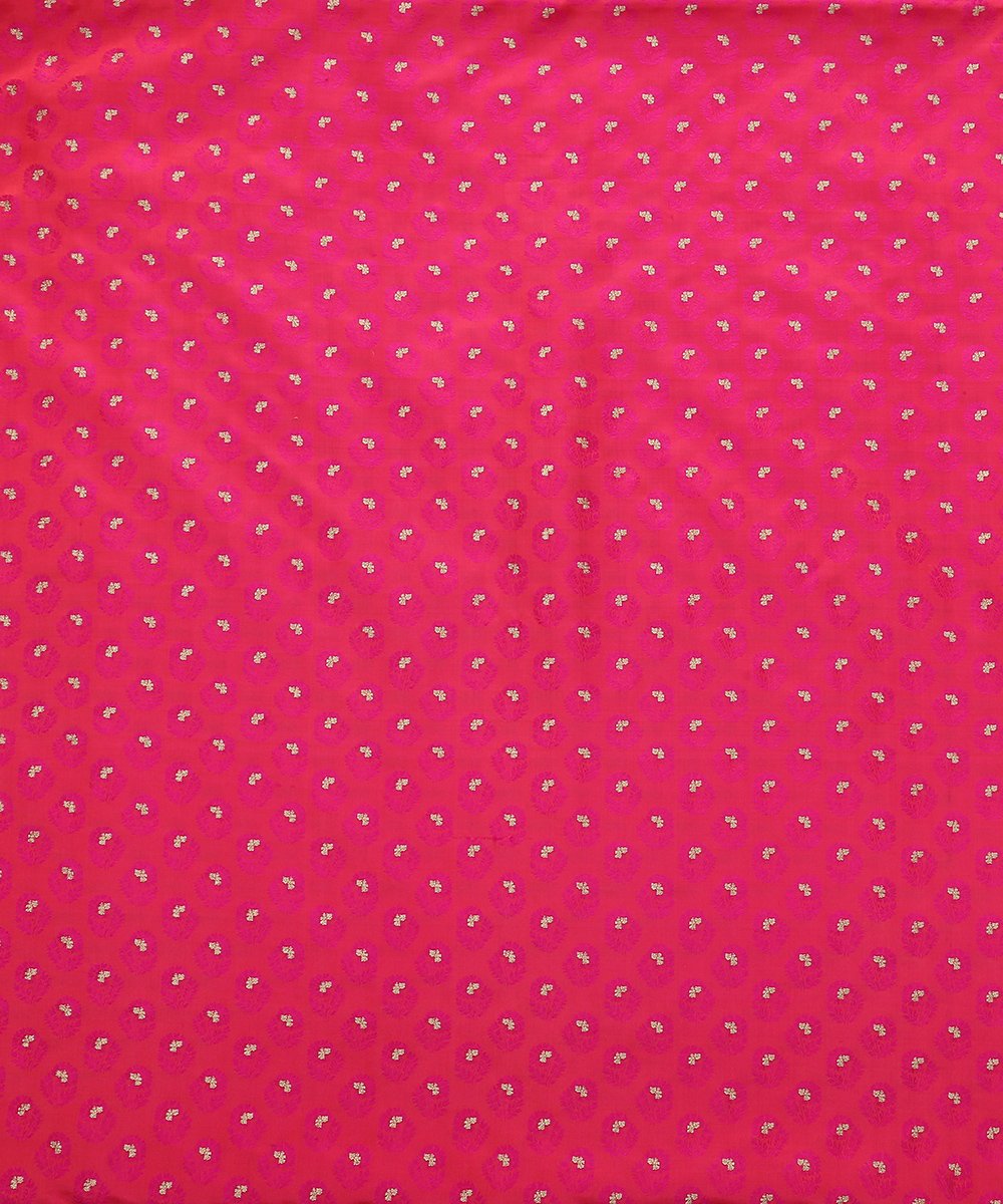 Handloom_Pink_and_Orange_Dual_Tone_Zari_Booti_Tanchoi_Banarasi_Fabric_with_Floral_Motifs_WeaverStory_02