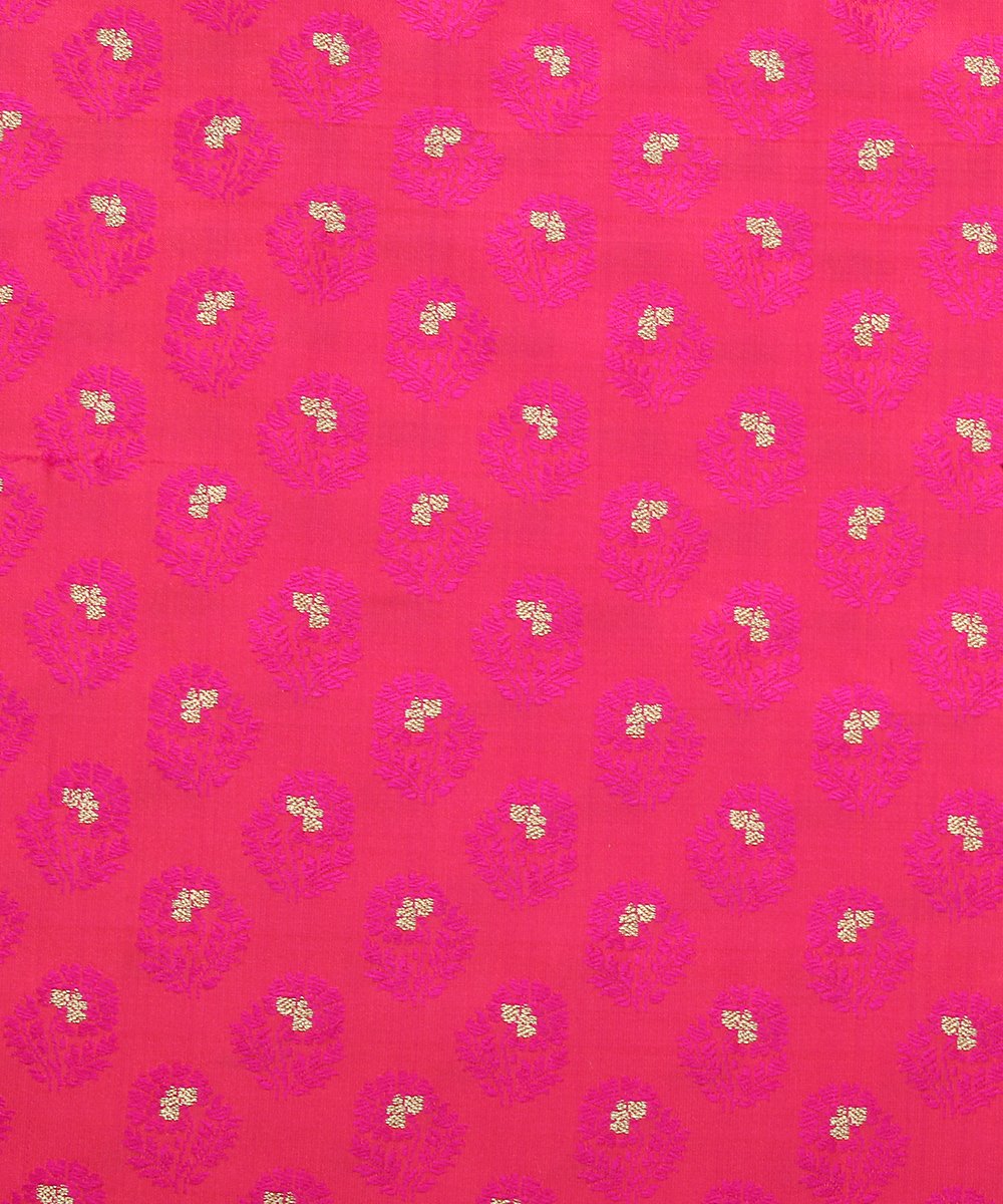 Handloom_Pink_and_Orange_Dual_Tone_Zari_Booti_Tanchoi_Banarasi_Fabric_with_Floral_Motifs_WeaverStory_03
