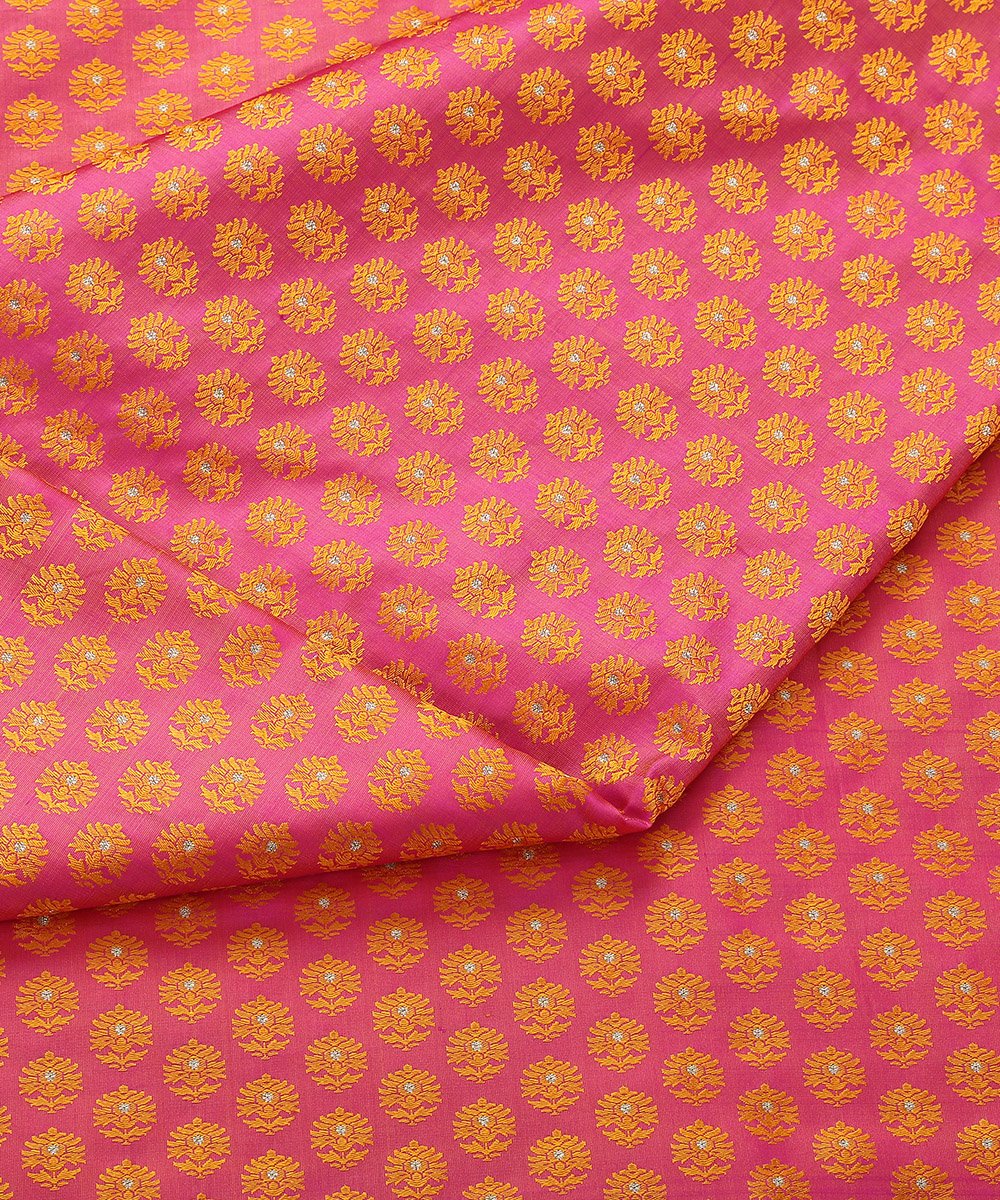 Handloom_Pink_and_Yellow_Dual_Tone_Pure_Katan_Silk_Zari_Booti_Tanchoi_Banarasi_Fabric_WeaverStory_04