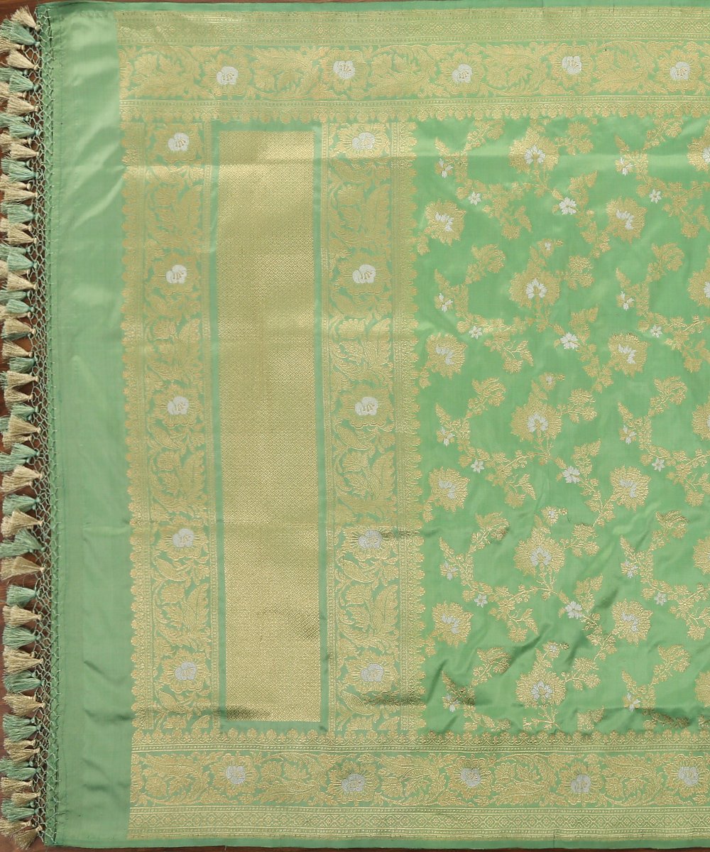 Handloom_Pista_Green_And_Yellow_Dual_Tone_Katan_Silk_Kadhwa_Jangla_Dupatta_WeaverStory_02
