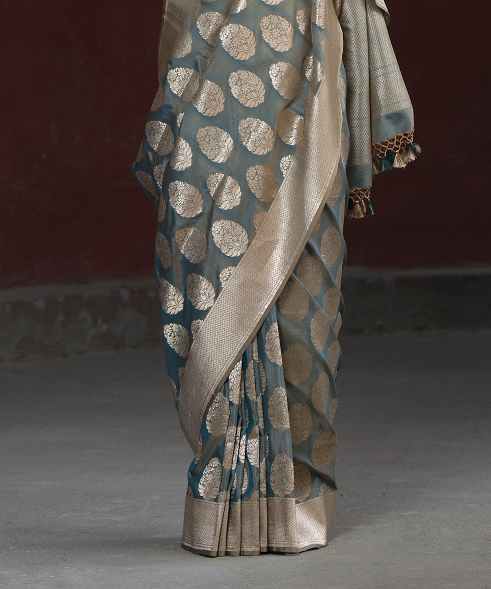 Handloom_Pista_Green_Dual_Tone_Cutwork_Katan_Silk_Banarasi_Saree_with_Mughal_Booti_WeaverStory_04