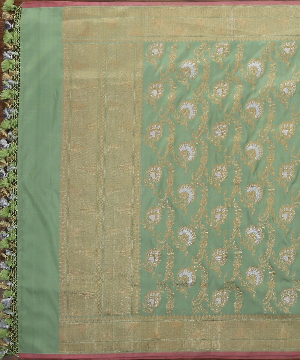 Pista_Green_Pure_Katan_Silk_Banarasi_Jangla_Dupatta_with_Pink_Selvedge_WeaverStory_02