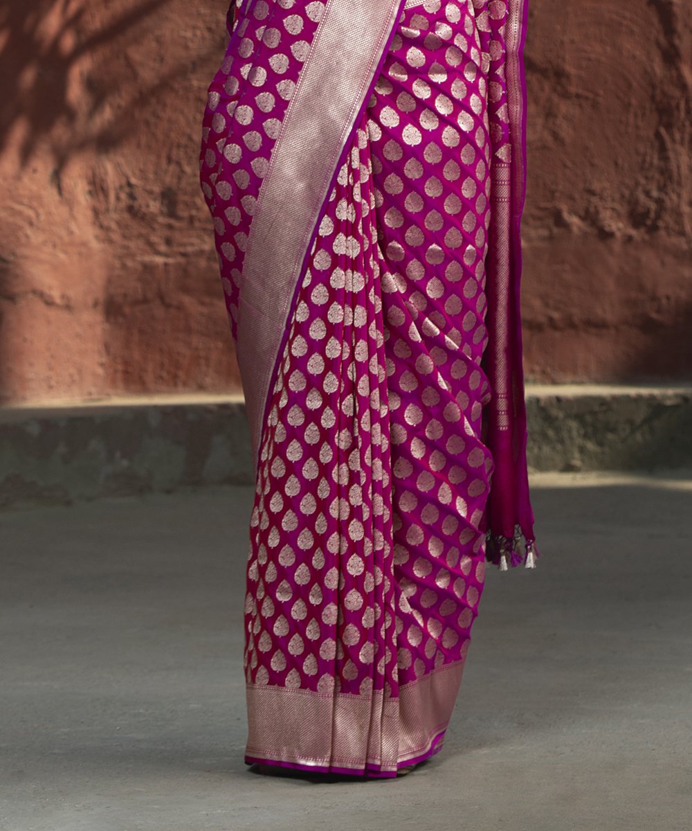 Handloom_Plum_Cutwork_Katan_Silk_Banarasi_Saree_with_Booti_WeaverStory_04