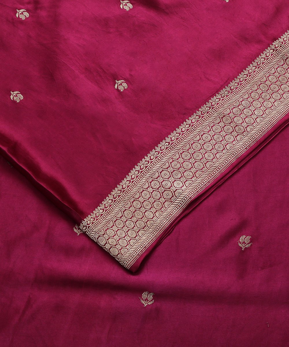 Handloom_Plum_Gajji_Silk_Banarasi_Dupatta_with_Kadhwa_Booti_Design_WeaverStory_05