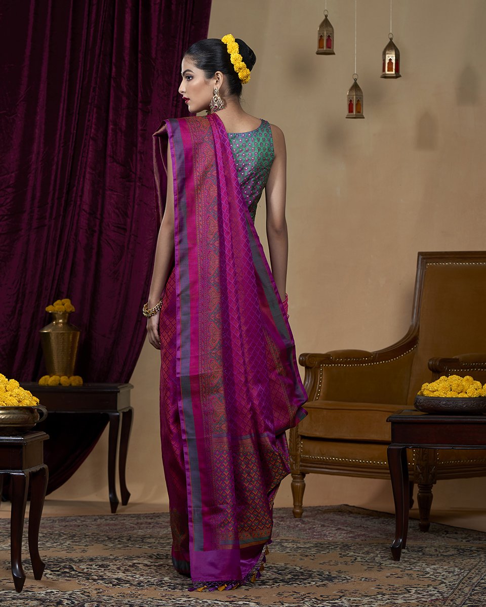 Handloom_Plum_Pashmina_Pure_Katan_Silk_Tanchoi_Jamawar_Banarasi_Saree_With_Mustard_And_Green_Resham_Border_WeaverStory_03