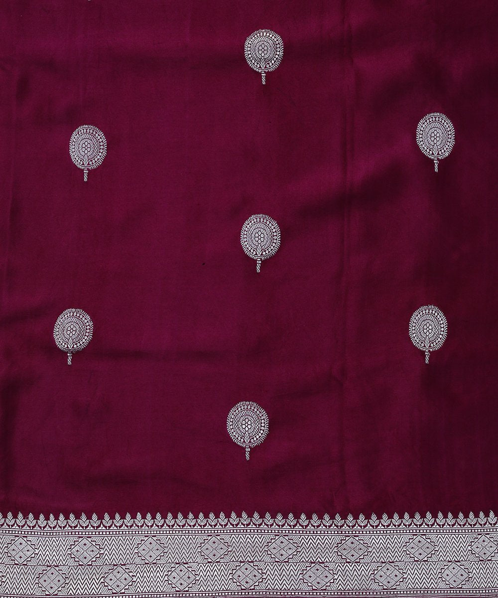 Handloom_Purple_Gajji_Silk_Kadhwa_Weaved_Banarasi_Dupatta_with_Booti_Design_WeaverStory_03