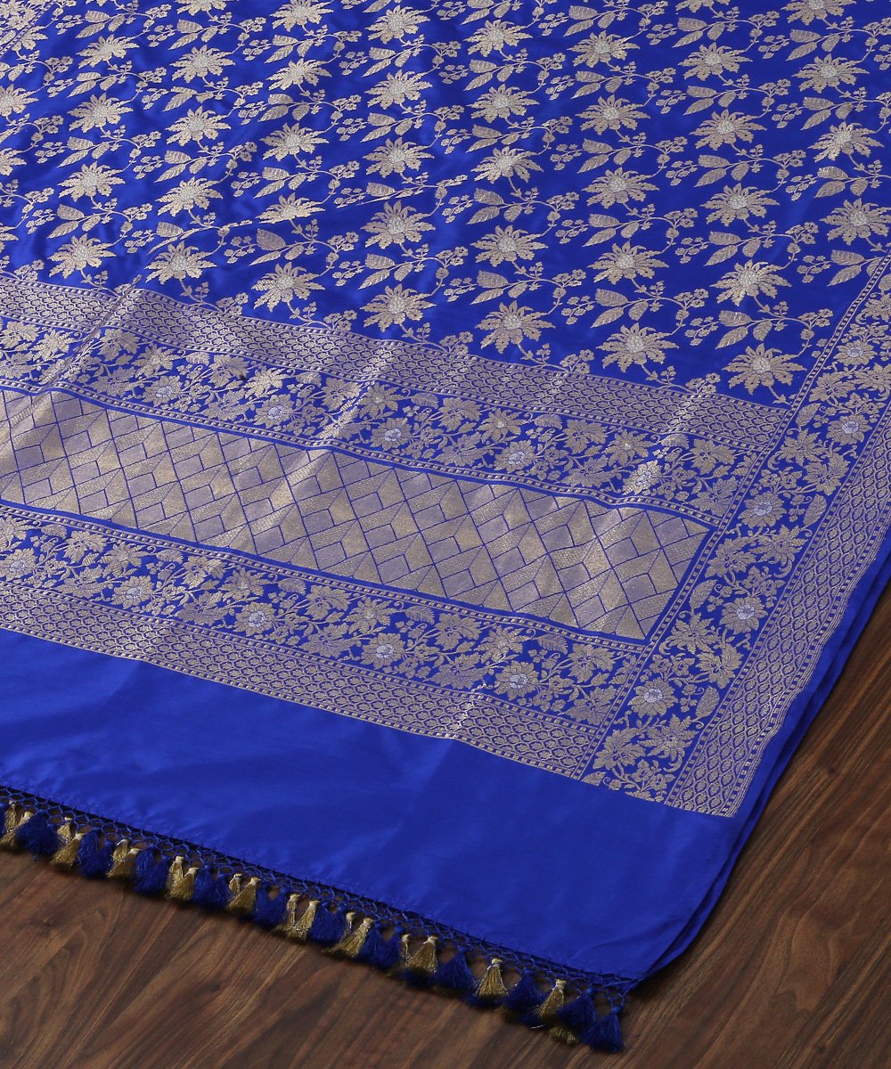 Handloom_Purple_Kadhwa_Pure_Katan_Silk_Banarasi_Dupatta_with_Floral_Jangla_WeaverStory_04