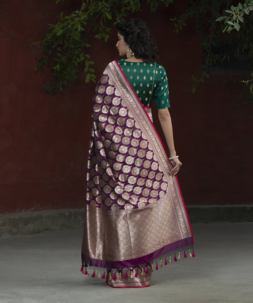 Handloom_Purple_Traditional_Katan_Silk_Zari_Booti_Banarasi_Saree_With_Red_Selvedge_WeaverStory_03