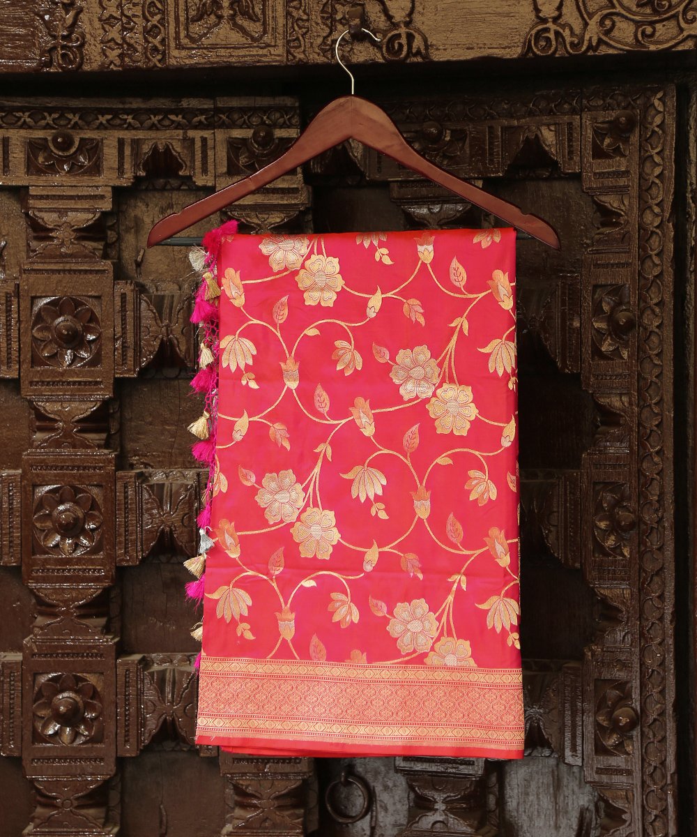 Handloom_Rani_Pink_Pure_Katan_Silk_Cutwork_Banarasi_Dupatta_with_Jangla_Design_WeaverStory_01