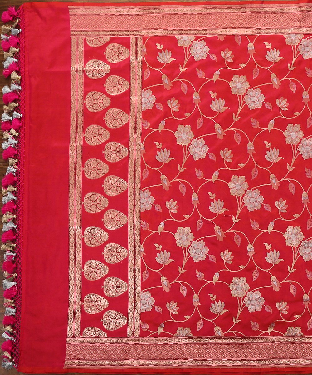 Handloom_Rani_Pink_Pure_Katan_Silk_Cutwork_Banarasi_Dupatta_with_Jangla_Design_WeaverStory_02