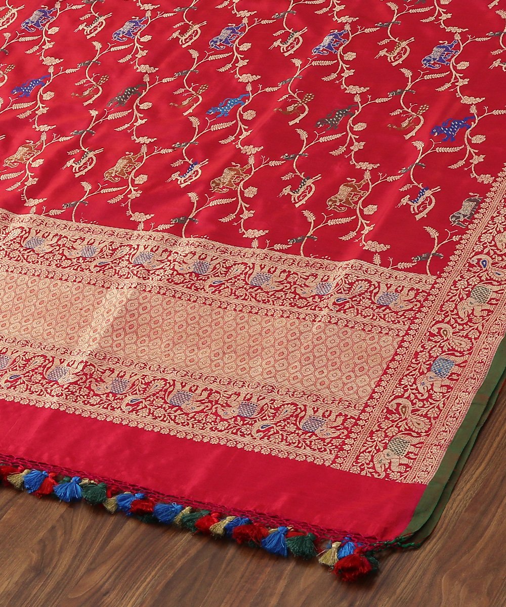 Handloom_Red_And_Pink_Dual_Tone_Pure_Katan_Silk_Shikargah_Banarasi_Dupatta_WeaverStory_04