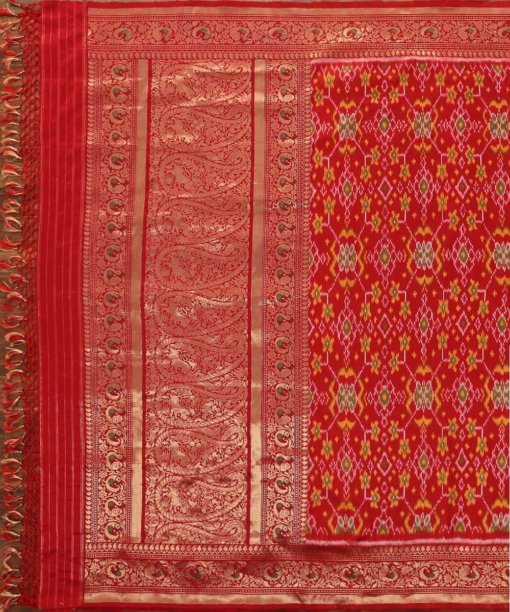 Red_Handloom_Ashawali_Pure_Silk_Patola_Dupatta_With_Meenakari_Border_WeaverStory_02