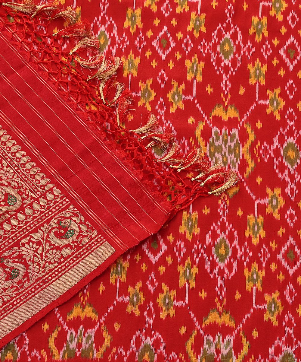 Red_Handloom_Ashawali_Pure_Silk_Patola_Dupatta_With_Meenakari_Border_WeaverStory_05