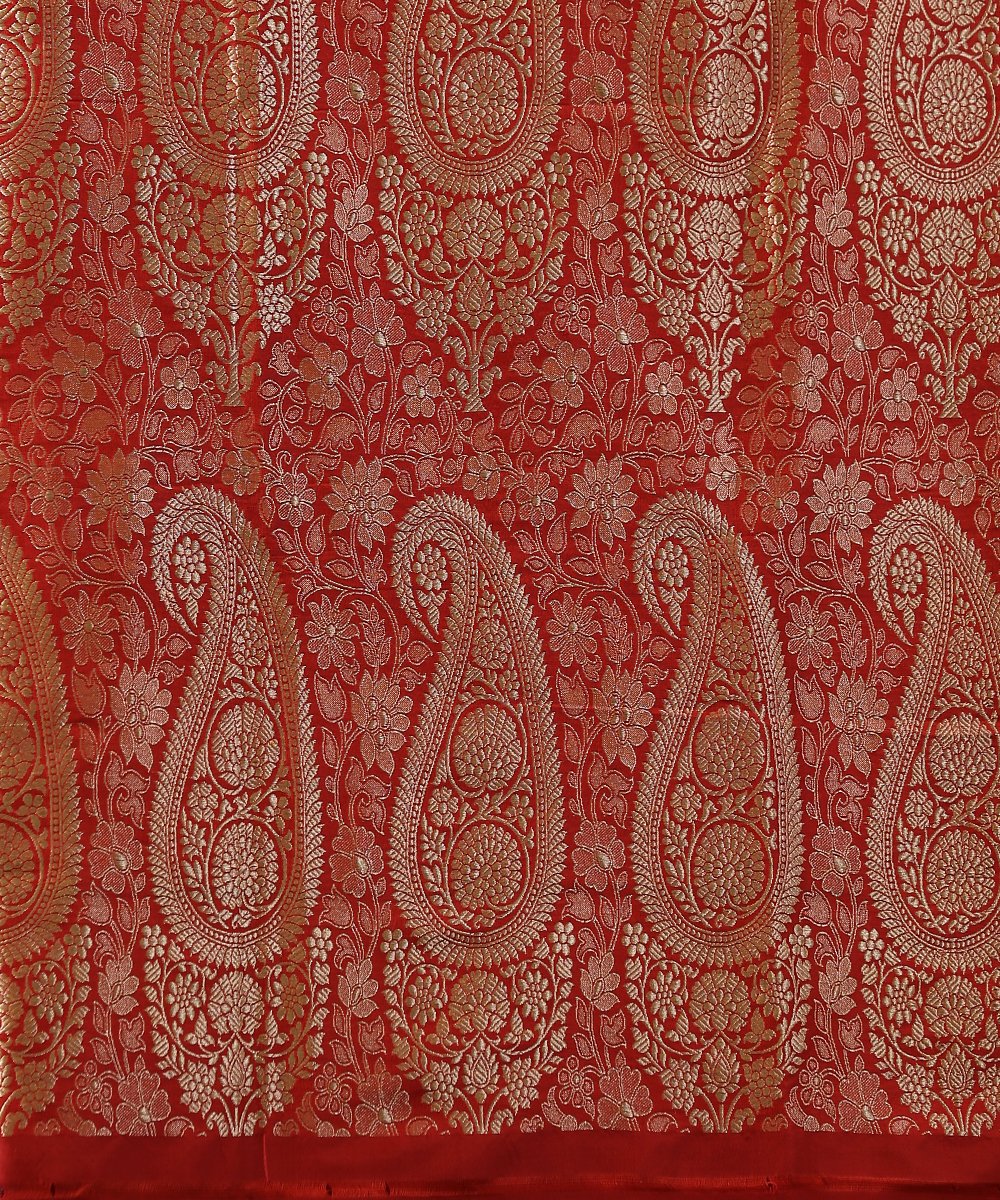 Handloom_Red_Banarasi_Saree_with_Kadhwa_Weave_Bootidar_Design_WeaverStory_05