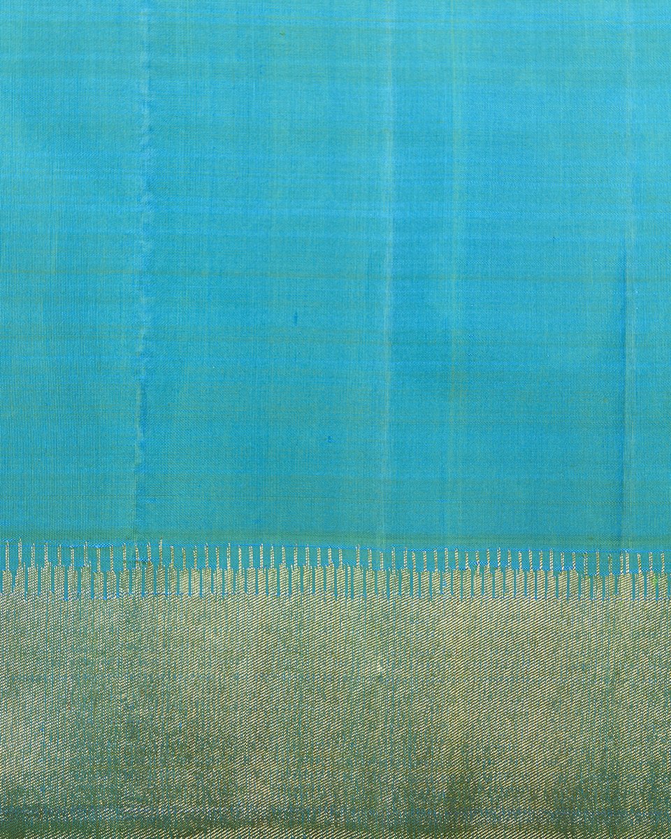 Handloom_Red_Dual_Tone_Kanjivaram_Silk_Saree_with_Teal_Border_WeaverStory_05