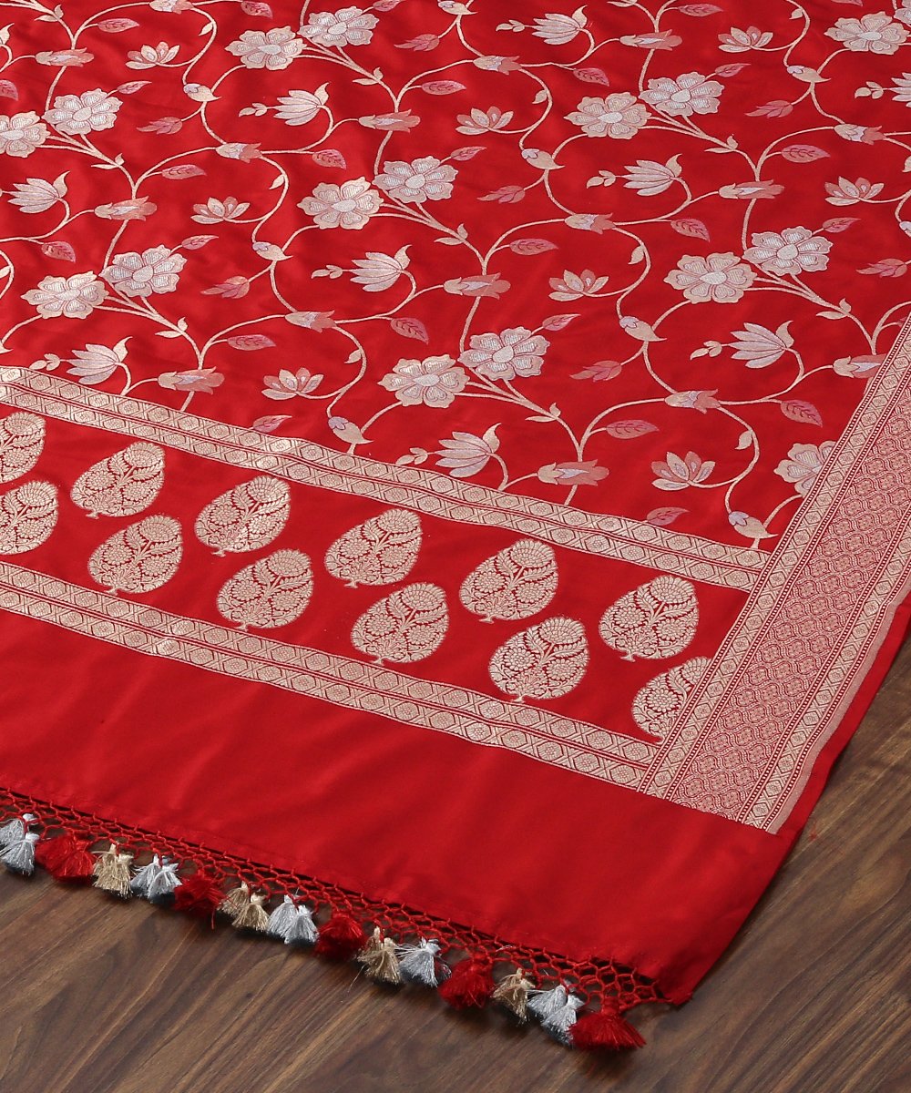 Handloom_Red_Katan_Silk_Banarasi_Dupatta_with_Cutwork_Jaal_WeaverStory_04