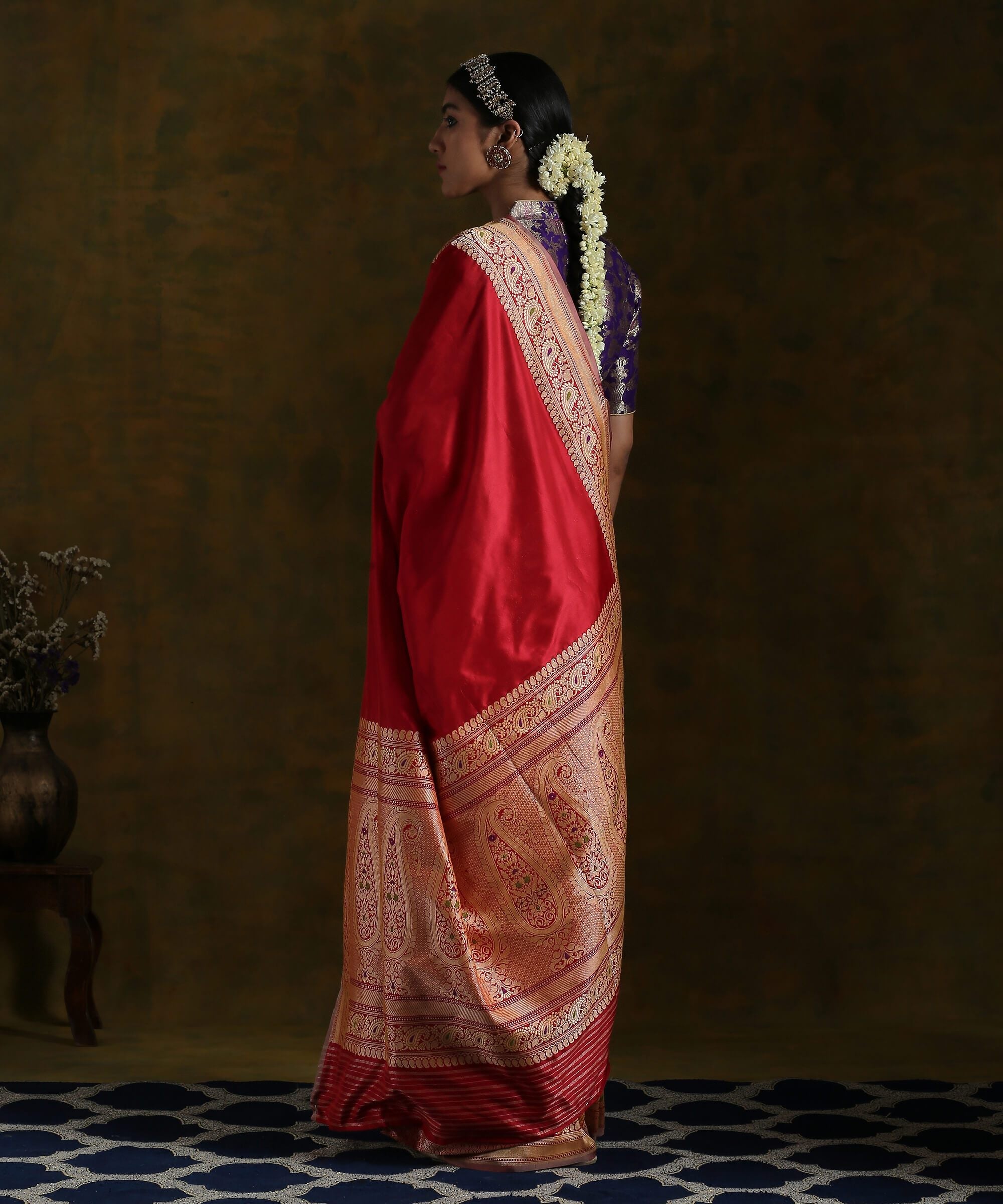 Handloom_Red_Banarasi_Katan_Silk_Saree_with_Meenakari_Border_WeaverStory_03