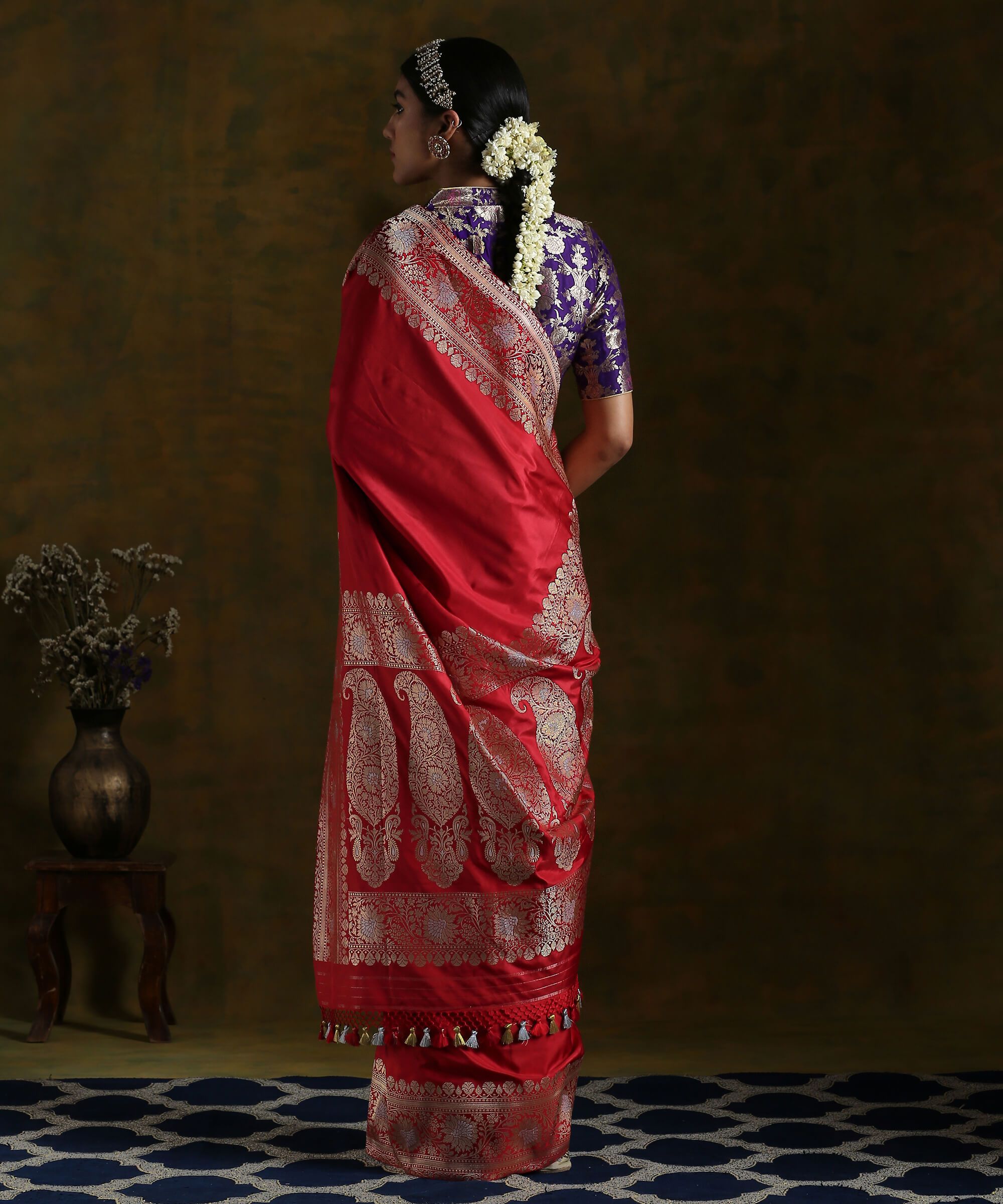 Handloom_Red_Banarasi_Silk_Saree_with_Floral_Border_in_Gold_and_Silver_Zari_WeaverStory_03