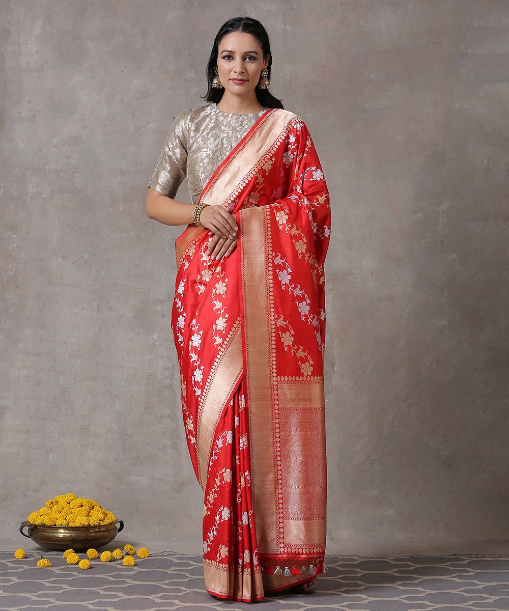 Handloom_Red_Pure_Katan_Silk_Banarasi_Saree_with_Kadhwa_Sona_Rupa_Diagonal_Jaal_WeaverStory_01