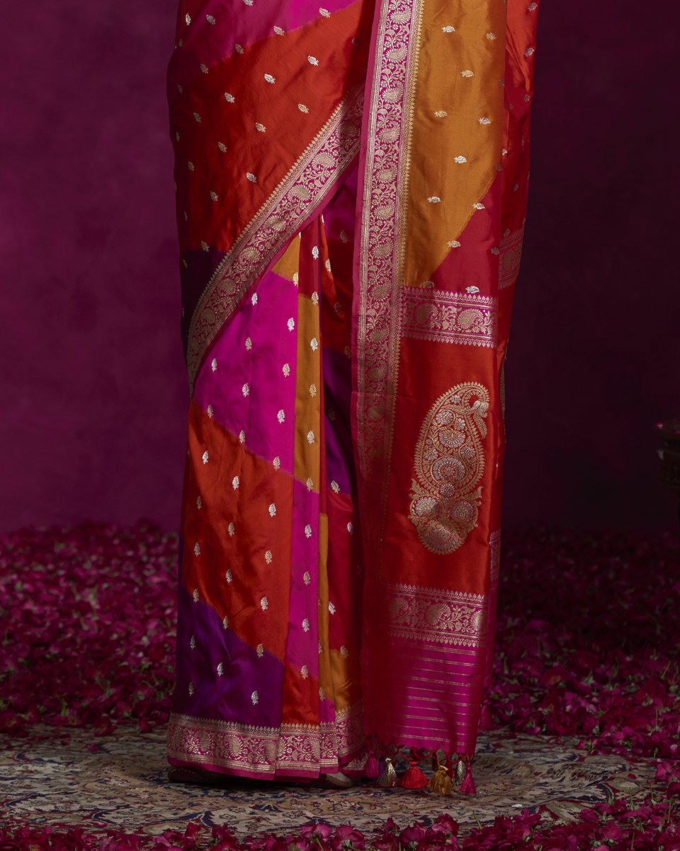 Handloom_Red_Rangkaat_Katan_Silk_Banarasi_Saree_with_Ambi_Pallu_WeaverStory_04