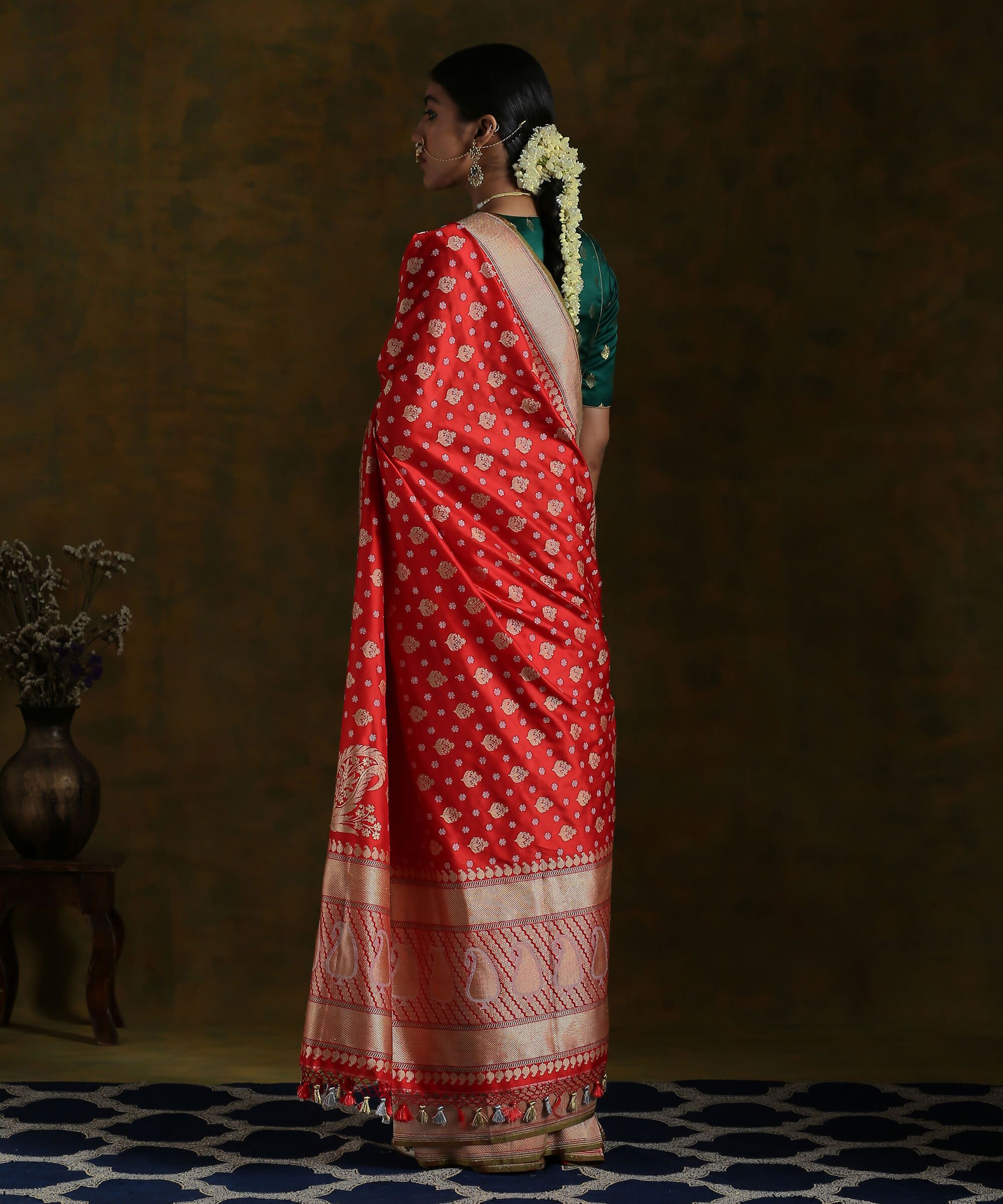 Red_Handloom_Banarasi_Pure_Katan_Silk_Real_Zari_Saree_Woven_in_Kadhua_Weave_WeaverStory_03
