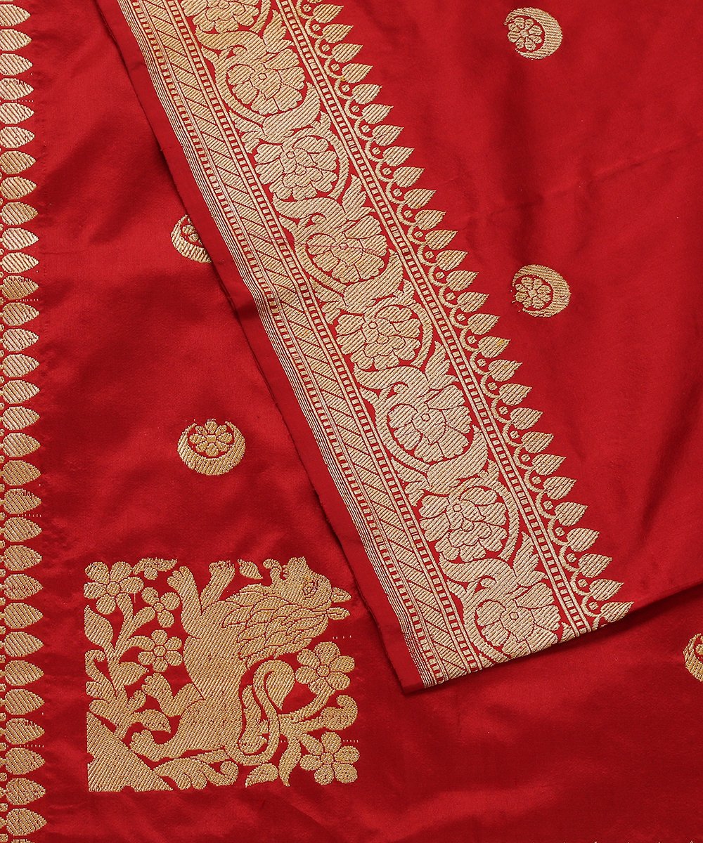 Handloom_Red_Shikargah_Banarasi_Dupatta_with_Chaand_Boota_WeaverStory_04