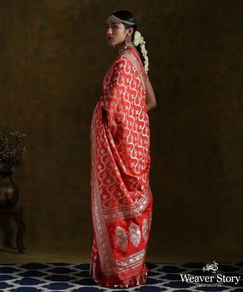 Bridal_Red_Pure_Katan_Silk_Banarasi_Handloom_Kadhua_Jangla_Saree_WeaverStory_03