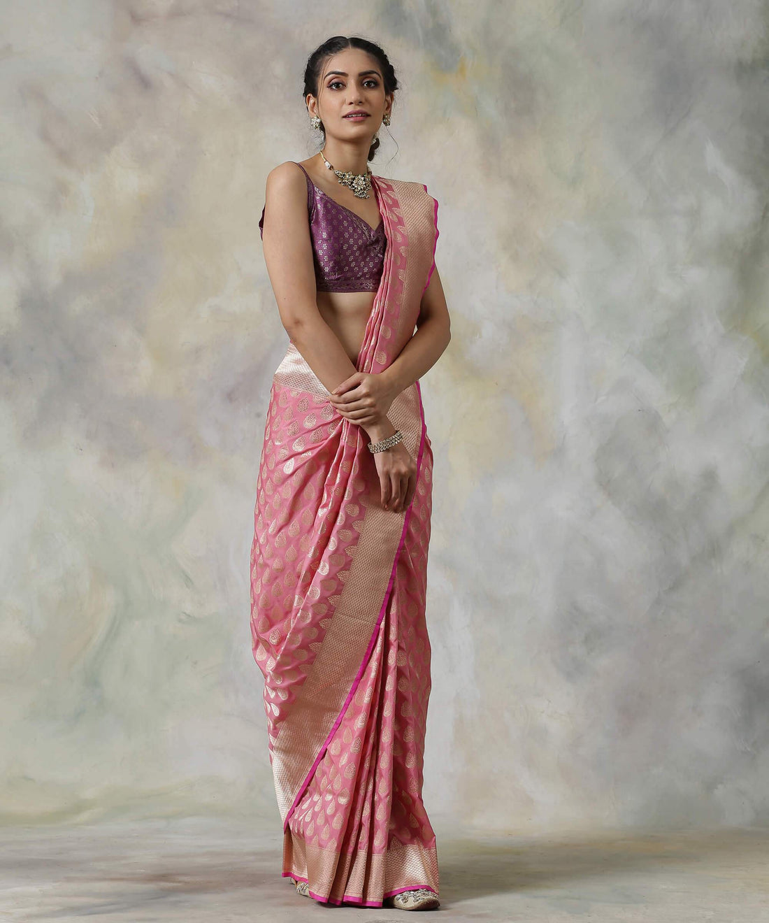 Handloom_Rose_Pink_All_Over_Zari_Booti_Banarasi_Pure_Katan_Silk_Saree_WeaverStory_02