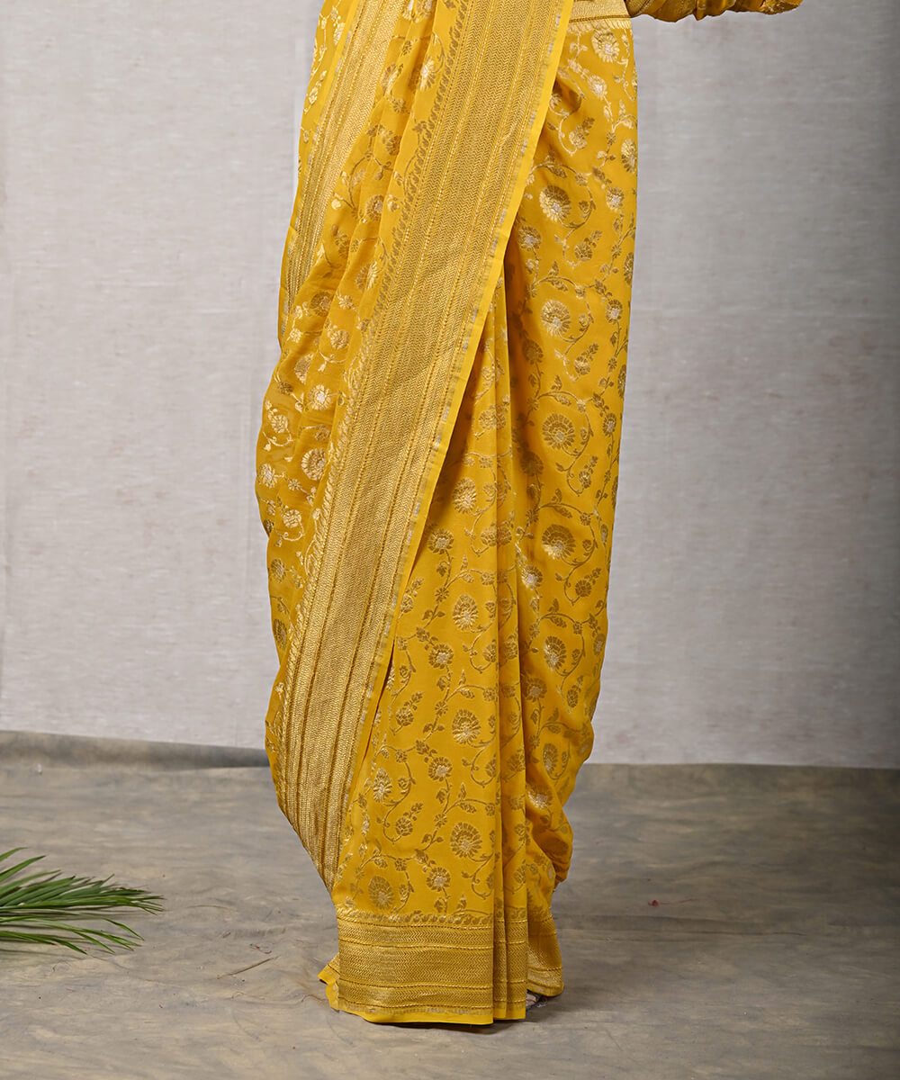 Handloom_Yellow_Banarasi_Georgette_Saree_with_Floral_Weave_WeaverStory_04