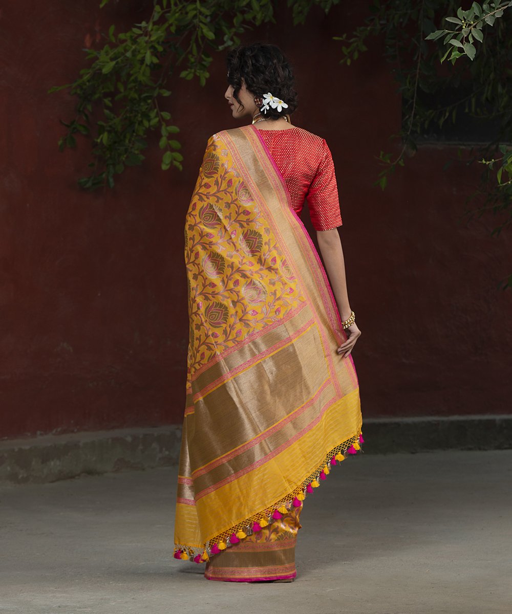 Handloom_Yellow_Lotus_Flower_Katan_Silk_Antique_Zari_Jangla_Banarasi_Saree_WeaverStory_03