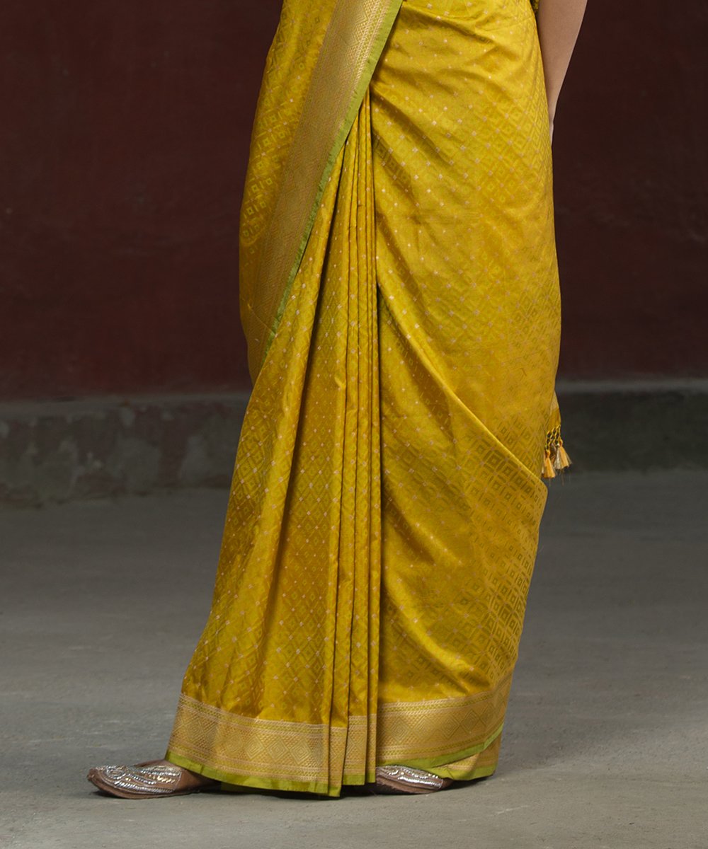 Handloom_Yellow_With_Green_Embossed_Weave_Katan_Silk_Banarasi_Saree_WeaverStory_04