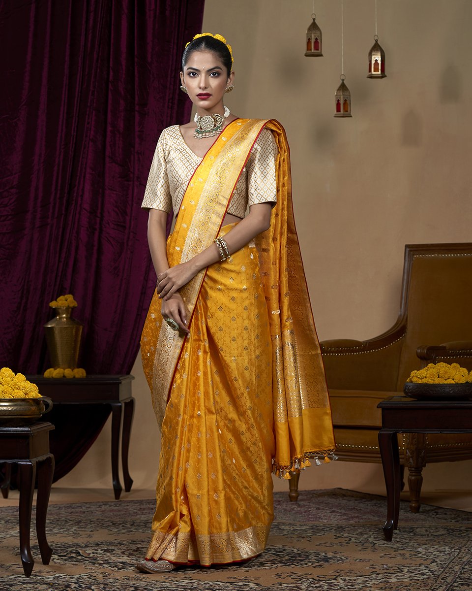 Handloom_Yellow_Zari_Booti_Tanchoi_Banarasi_Saree_in_Pure_Katan_Silk_WeaverStory_02